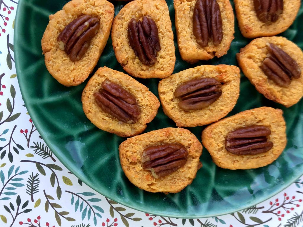 a plate of spicy pecan cheese crackers