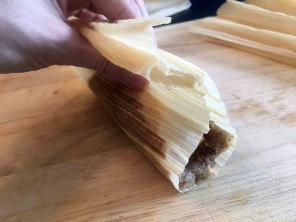 Corn Husk Substitute: Textured Tamale 9 1/2 x 9 x 3 1/2 -100/cnt