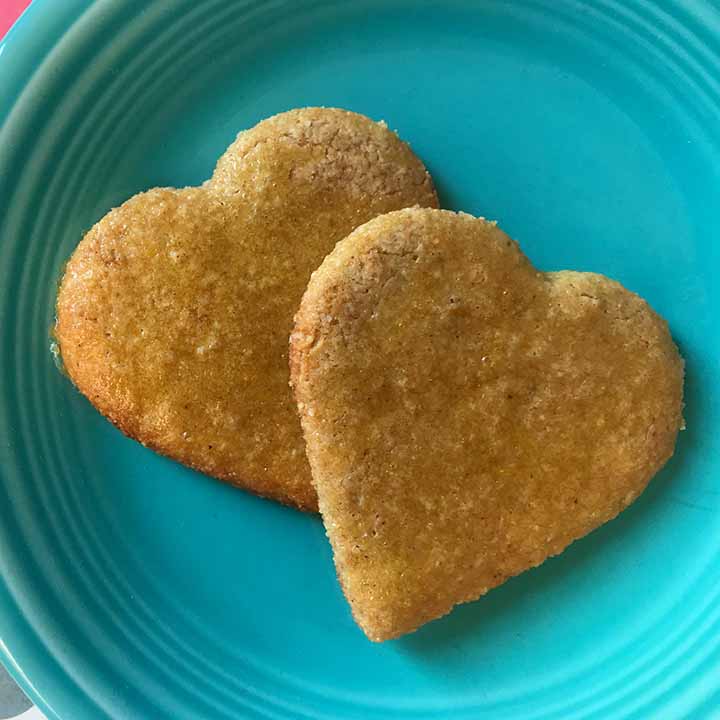 2 low carb gingerbread cookies on a blue plate