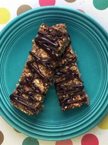 2 Keto Sesame Granola Bars