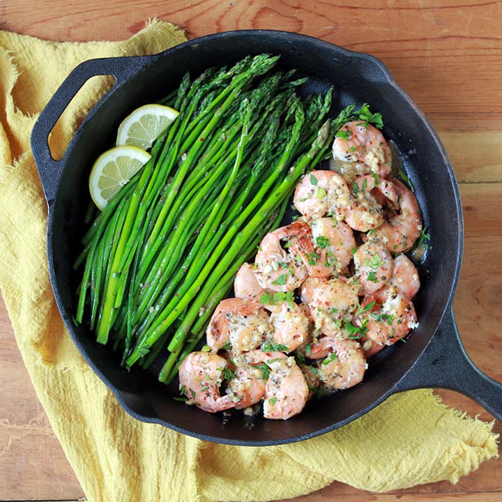 Shrimp and Asparagus in Lemon Garlic Sauce [Low Carb, Paleo & Keto