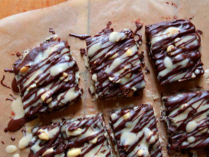Paleo Snickers Brownies
