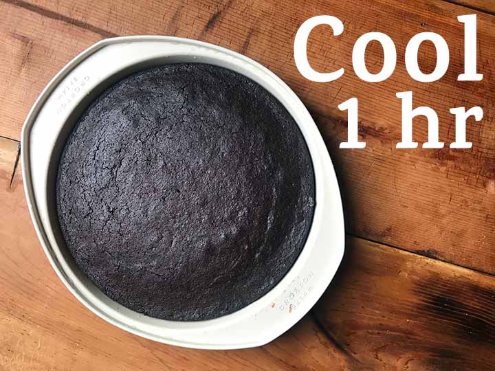 Step 5 Cool low carb chocolate cake with raspberry sauce